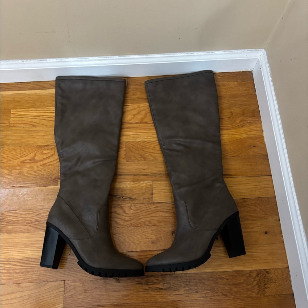 Charlotte Russe Dark Brown Heeled Boots